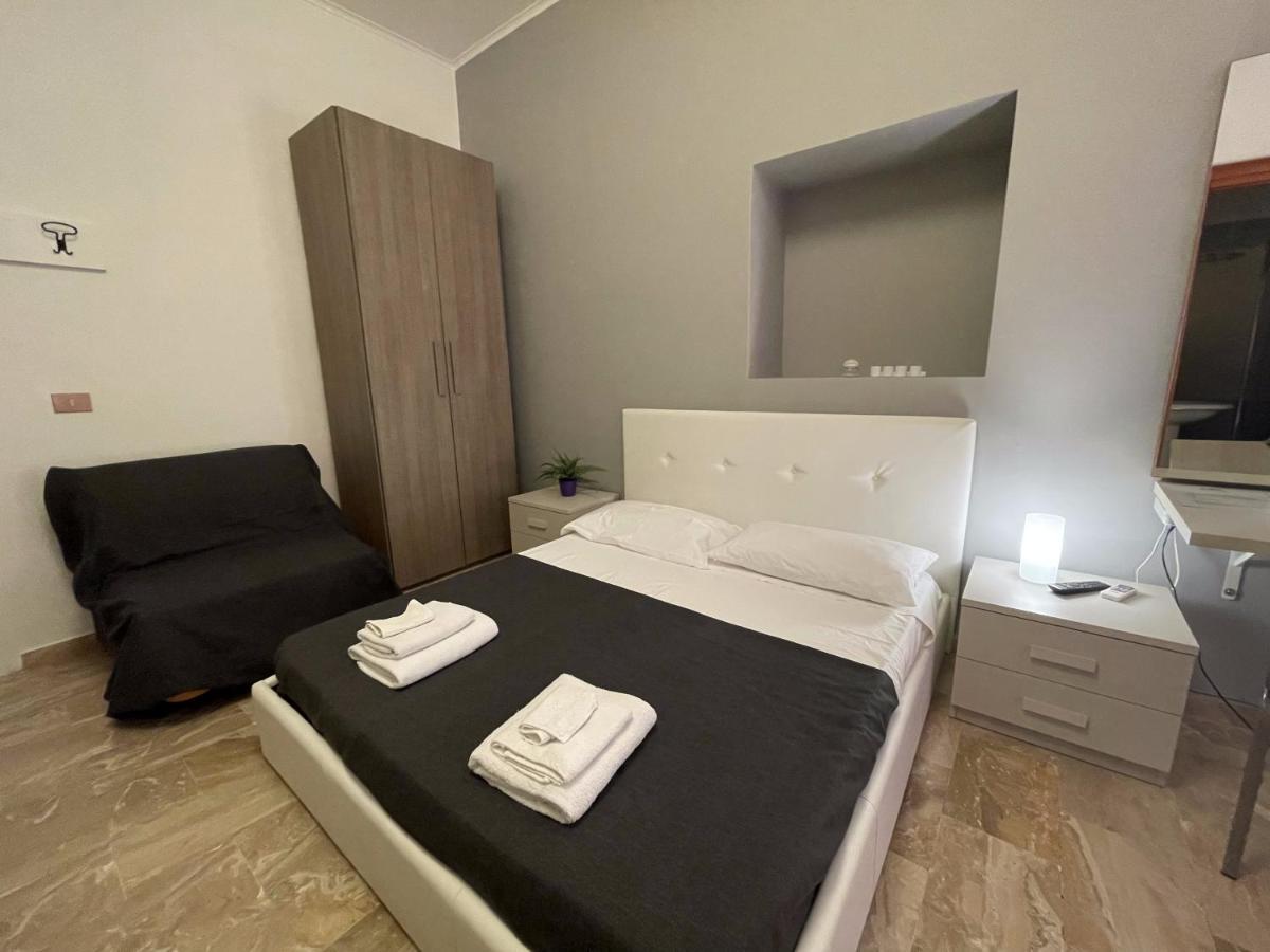 Hotel Sleepy Max Řím Exteriér fotografie